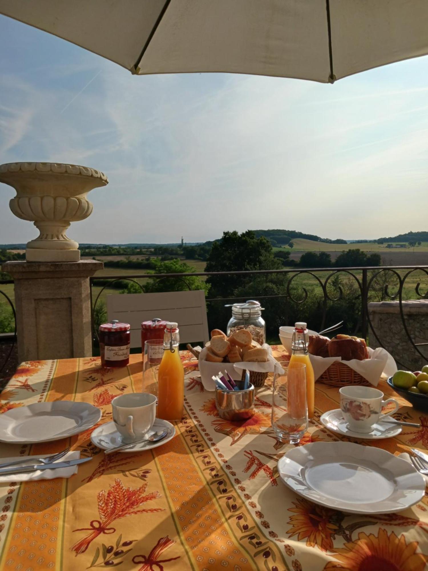 La Maison Forte Bed & Breakfast Montaut  Bagian luar foto